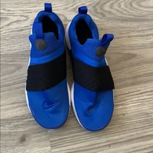 women’s blue nike ...brand new never worn